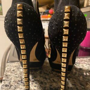 Vince Camuto high heels size 6